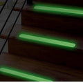 infographic about antislip grip tape showing its glow in the dark property when applied to stairs